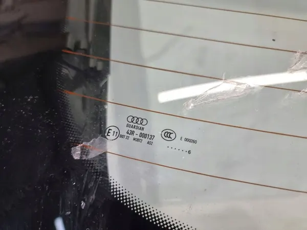 Audi A5 8T Sportback Tavaratilan kansi OEM FBW1098 image 8