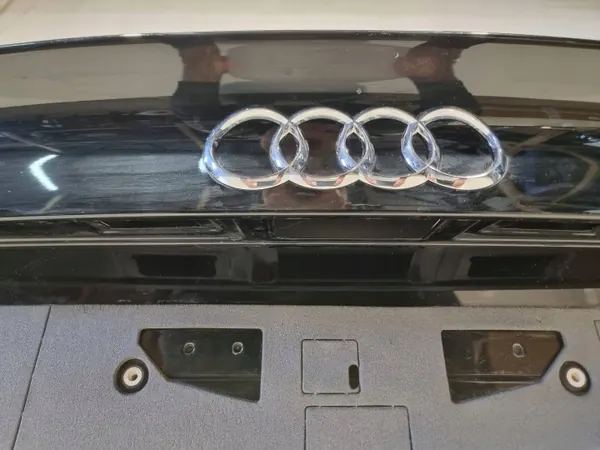Audi A5 8T Sportback Tavaratilan kansi OEM FBW1098 image 9