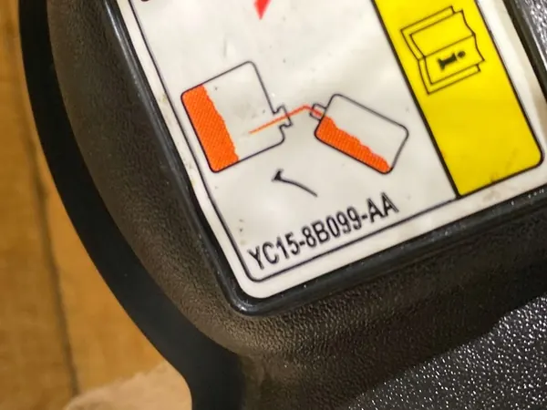 Expansietank Land Rover OE YC15-8B099-AA image 5