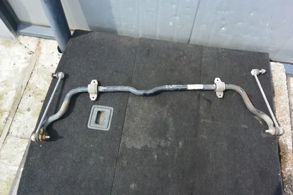 Vorderer Stabilisatorlenker OEM A2463203411 Mercedes image 2