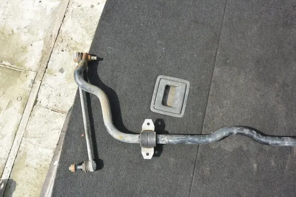 Vorderer Stabilisatorlenker OEM A2463203411 Mercedes image 8