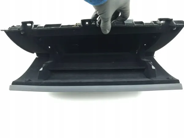 Handskfack Tesla Model Y 2023 OEM 1133409-00-B image 7