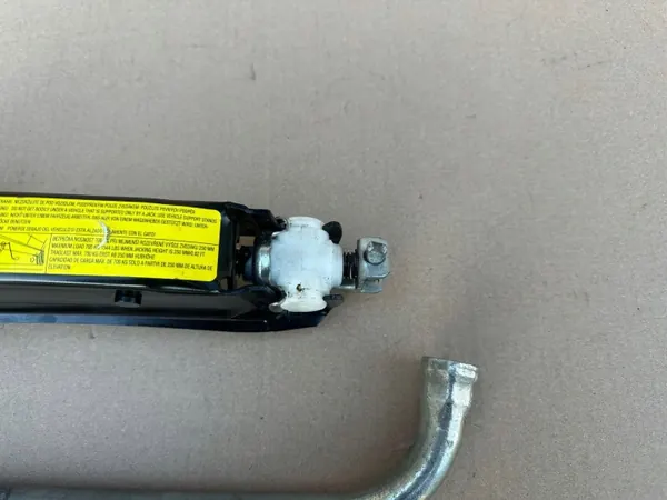 Chave de macaco VW Polo 6Q OEM 6Q0011031H - Usado image 5