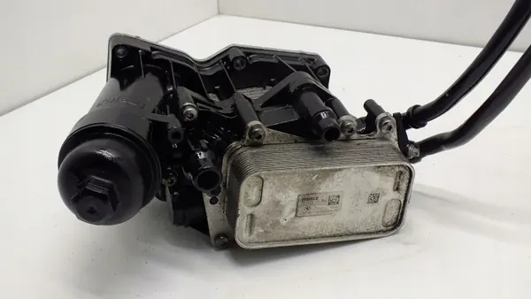 BMW OE Oliefilterhuis Koeler - Gebruikt OEM-onderdeel image 2