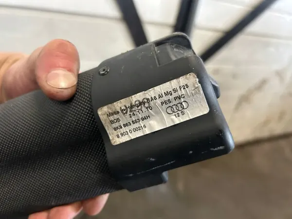 Store de coffre Audi A4 B8 Break OEM 8K9863553 image 4