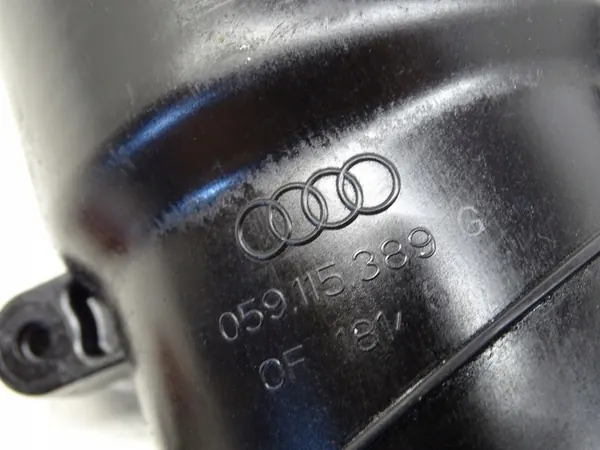 Boîtier Filtre à Huile d'Occasion OEM 059115389G Audi A6 C7 image 4