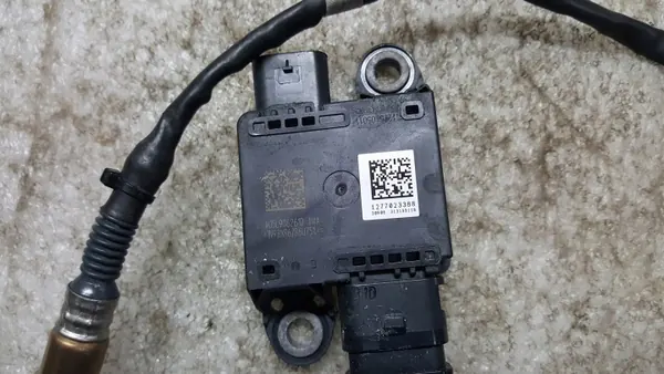 VW Audi Skoda NOx-Sensor-Modul OEM 05L906261D image 3