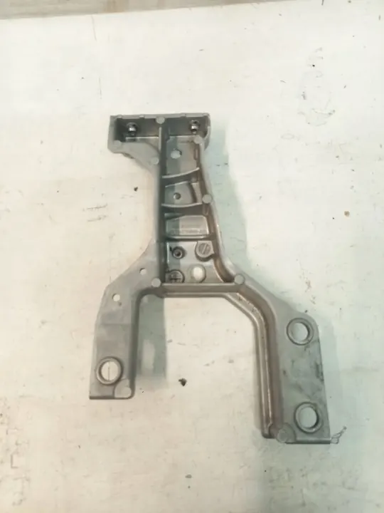 Suporte esquerdo viga dianteira Jaguar XE XF OEM image 4