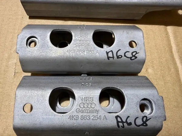 Audi A6 C8 Avant Dachträgerbefestigung OEM 4K9863254 image 6