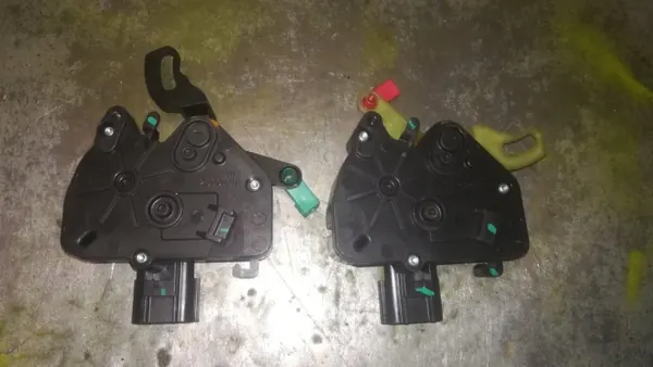 Chrysler OE Centrale Sluiting Actuator image 2