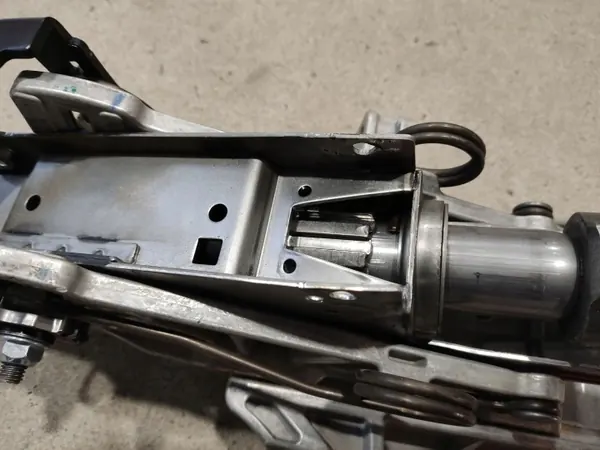 Arbre de colonne de direction Volvo XC90 OEM 32346689 image 3