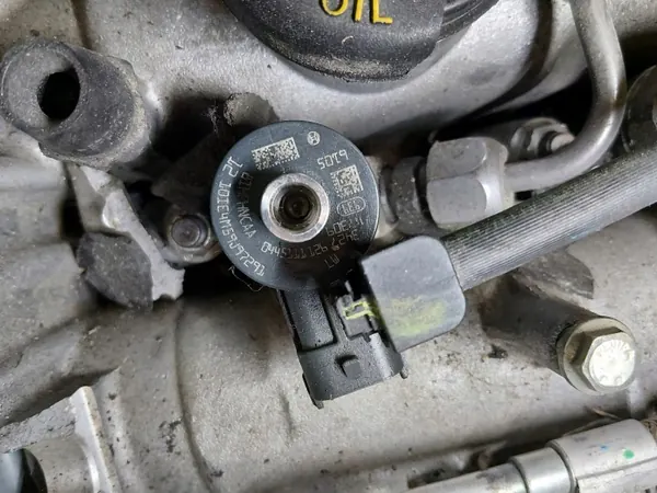 Injecteur Alfa Romeo Stelvio 2.2D OEM 0445111126 image 2