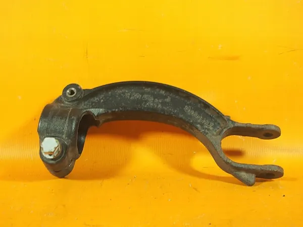 Audi A5 8T Stoßdämpferhalter OEM 8k0413037L Links image 2