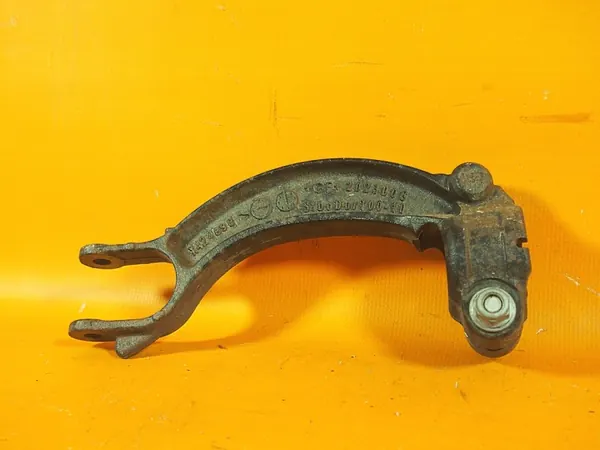 Audi A5 8T Stoßdämpferhalter OEM 8k0413037L Links image 4
