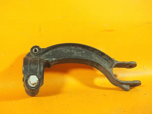 Audi A5 8T Stoßdämpferhalter OEM 8k0413037L Links image 5