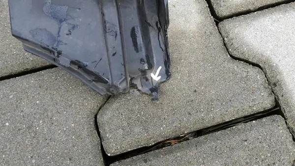 Bakre stötfångartrim Mercedes GLA AMG W156 image 2