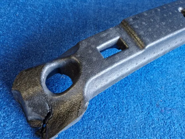 VOLVO XC40 Etupuskuri Vaimennin OEM 31449345 image 3