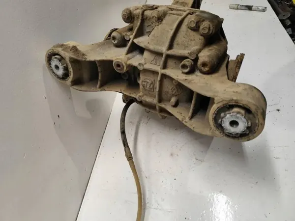 VW Touareg Hinterachsdifferential GNF 2.5L Diesel 2006 image 3
