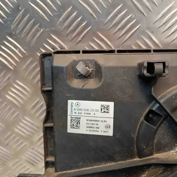 Kylarrubrik Mercedes GLE ML GLS A166 A0999062500 image 3