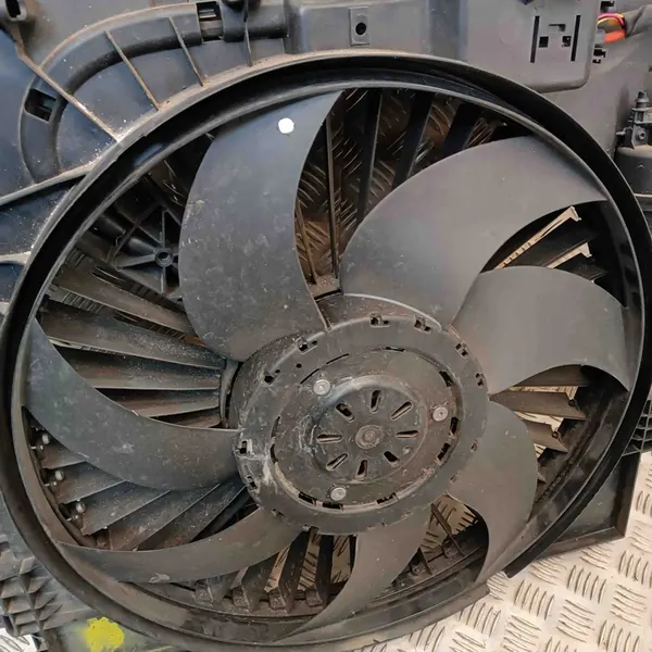 Kylarrubrik Mercedes GLE ML GLS A166 A0999062500 image 4