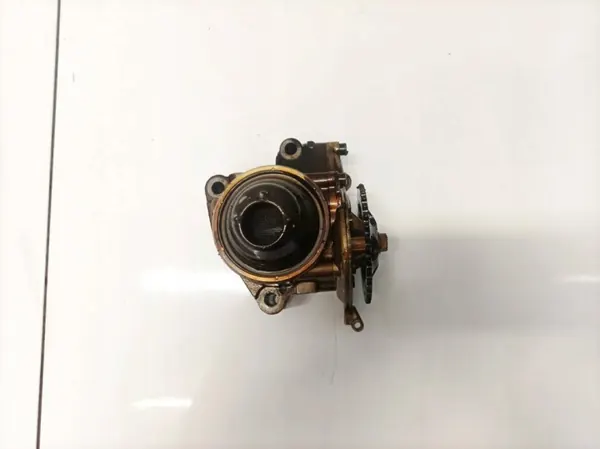 Pompe à huile OEM 03d115105g pour Skoda Roomster 1.2L image 2