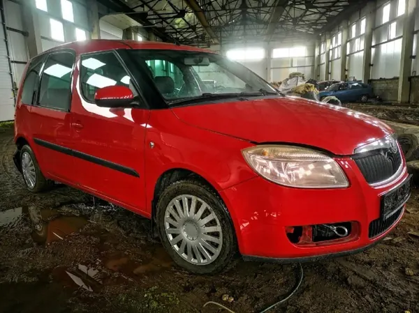 Pompe à huile OEM 03d115105g pour Skoda Roomster 1.2L image 4