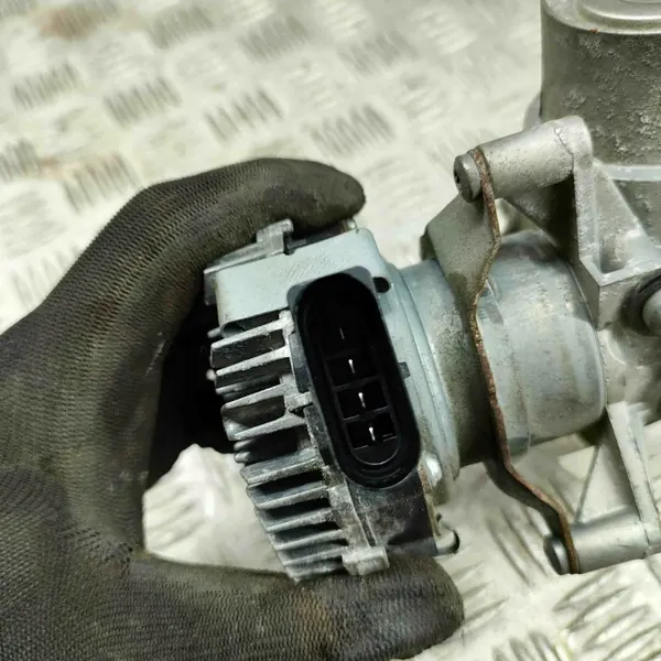 Remcilinder OEM 5QE614307F voor VW Golf VII Variant image 7