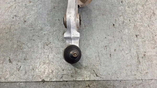 Braccio di Controllo Anteriore Inferiore Destro Audi A6 C5 image 5