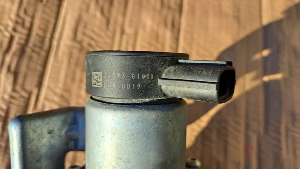 HYUNDAI IONIQ 5 EV6 Vanne d'Eau 375W3-GI000 image 3