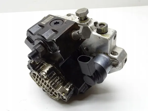 Insprutningspump OEM 059130755J för Audi A6 C6 3.0 TDI image 3
