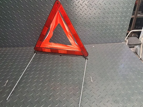 Triangle de signalisation d'urgence BMW E60 E39 E46 E38 E65 1 095 535 image 2