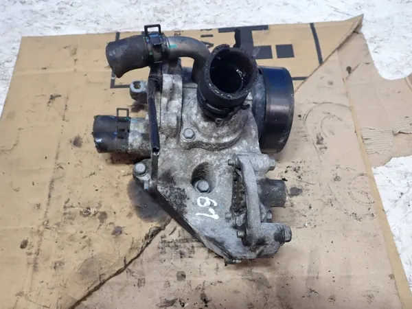 Bomba de agua OEM 25189645 para Opel 2.2 CDI image 2