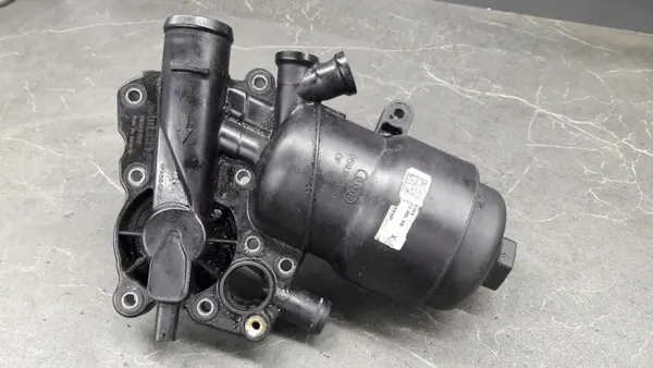 Base de filtre à huile OEM 70377288 pour Audi A8 D4, A4 B8 image 9