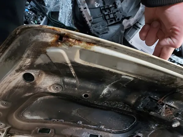 RENAULT MASTER III 3 10-14 Motorhuv image 10