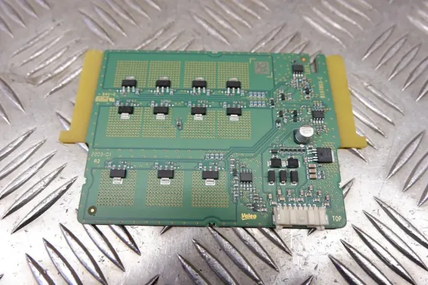 Módulo farol LED Toyota OEM B107803C - Usado image 2