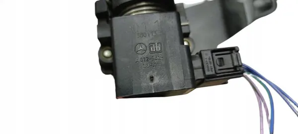 Capteur de position de pédale d'accélérateur Mercedes-Benz OE A012 542 33 17 image 2