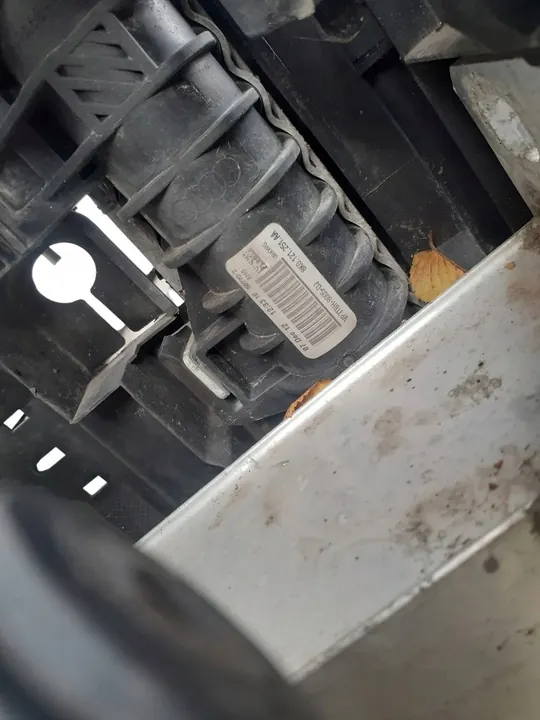 Audi Q5 8R 3.0 TDI Suporte Frontal OEM 8R0955970B image 10