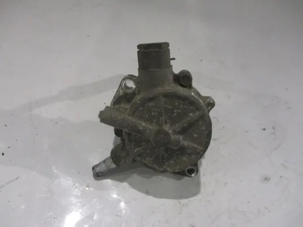 Vacuum Pump Mitsubishi Pajero L200 2.5 DID A6422300065 image 3