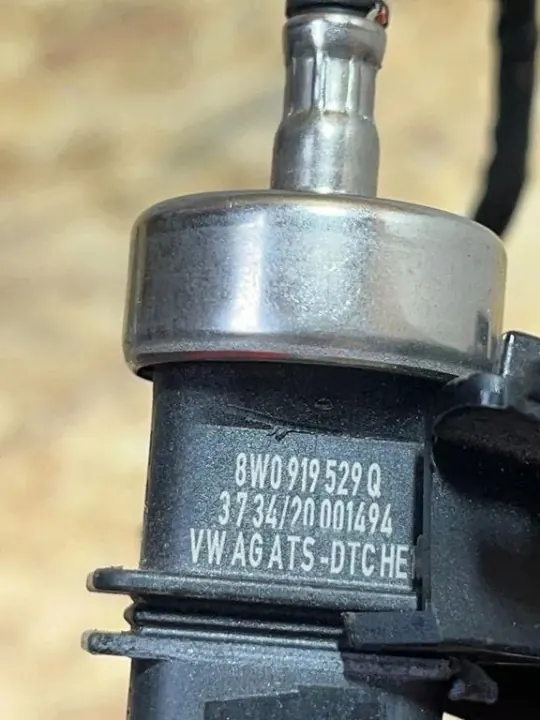 Sonde lambda OEM 8W0919529Q pour Audi A4 3.0L image 3