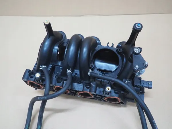 Coletor de Admissão Injetores de Gás 1.4 8V Dacia Sandero I 7700273860 image 6