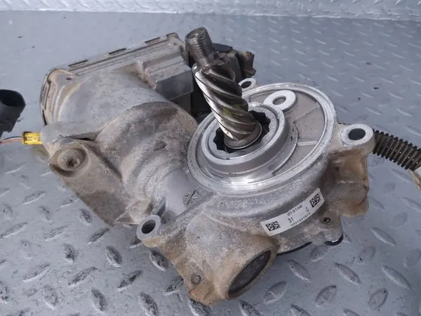 Motor dirección asistida usado OEM SU001B4486 image 5