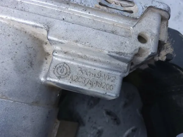 Motor dirección asistida usado OEM SU001B4486 image 9