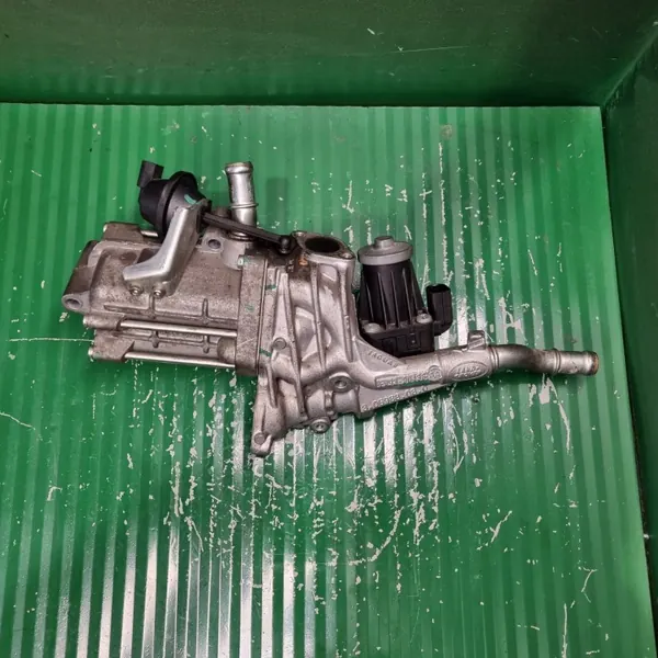 Gebruikte EGR-koeler OEM FW93-9U438-AA voor Jaguar F-Pace 3.0D image 6