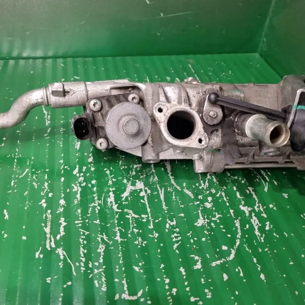 Gebruikte EGR-koeler OEM FW93-9U438-AA voor Jaguar F-Pace 3.0D image 8