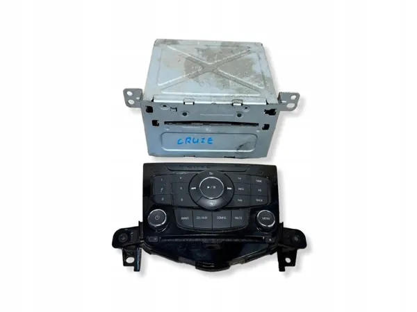 Radio navigaatiolla OEM 94563267 Chevrolet Cruzeen image 2