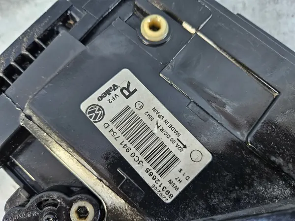 Oikea Etuvalaisin VW Passat B6 Xenon image 2