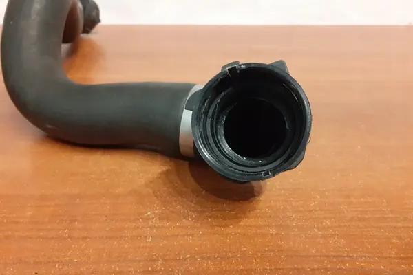 Jäähdytysputki MERCEDES-BENZ C (W205) 2.0L bensiini image 10