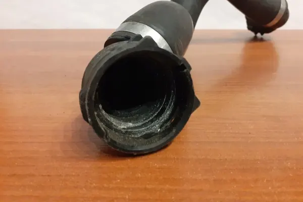 Jäähdytysputki MERCEDES-BENZ C (W205) 2.0L bensiini image 3