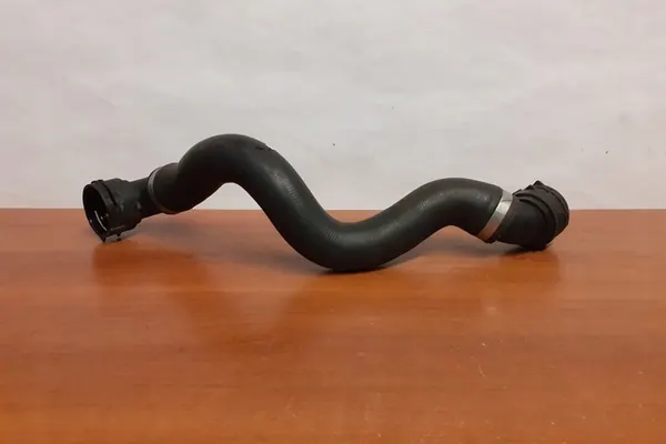 Jäähdytysputki MERCEDES-BENZ C (W205) 2.0L bensiini image 4