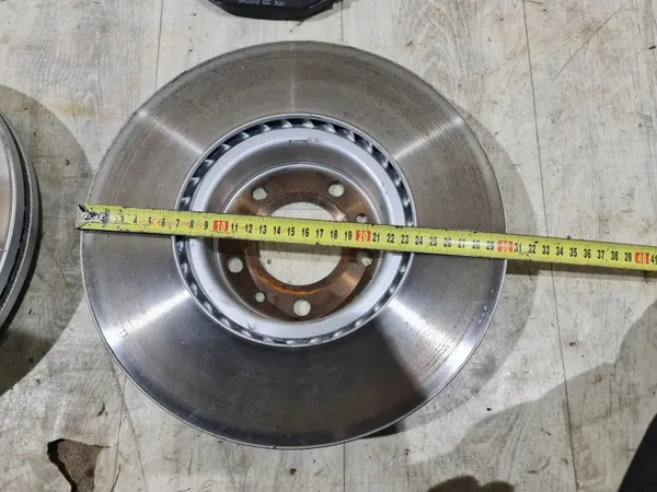 Discos OEM 0552GT+70560 & Pastilhas Dianteiras 304mm image 5